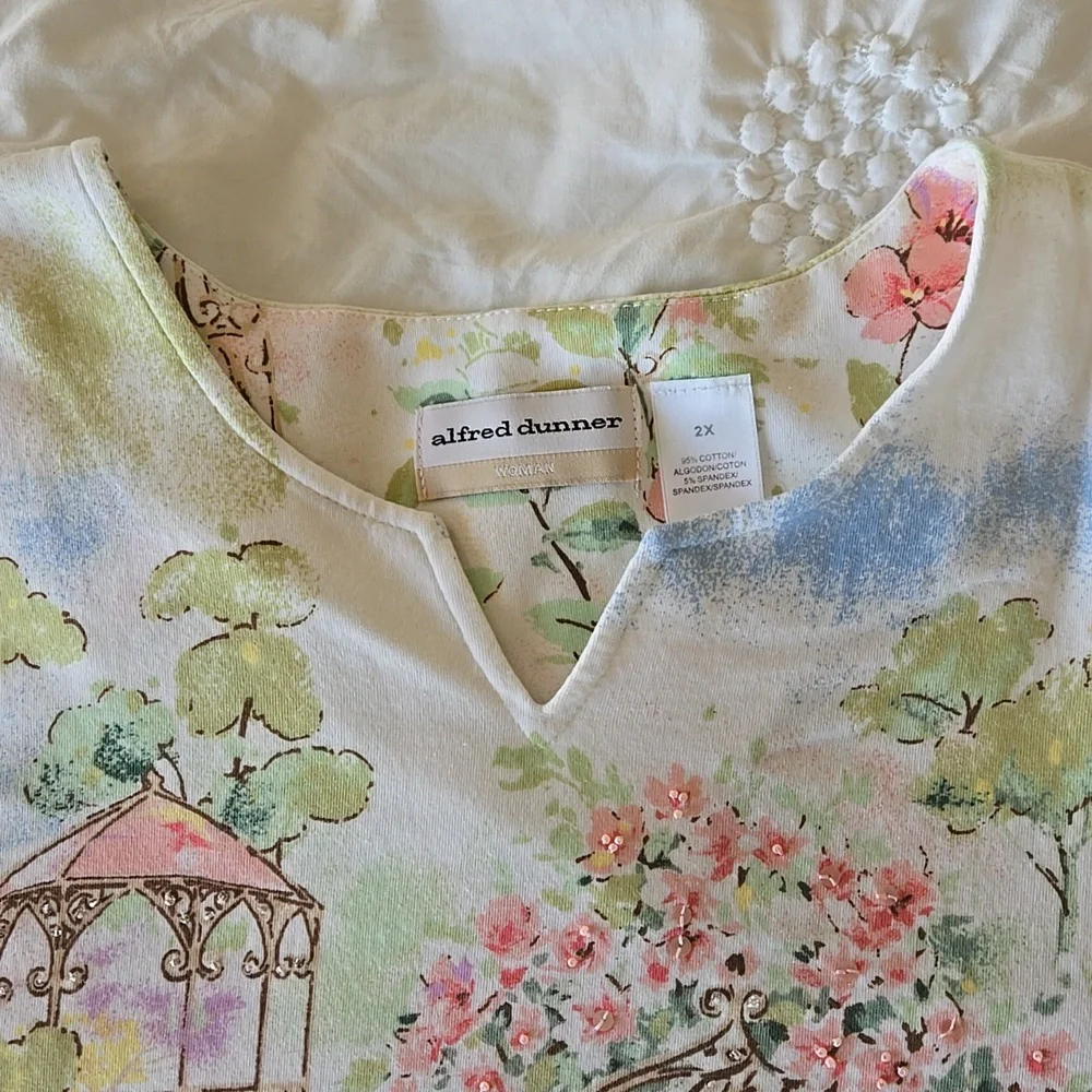 Short Sleeve Colorful Floral Top - Picture 3 of 8